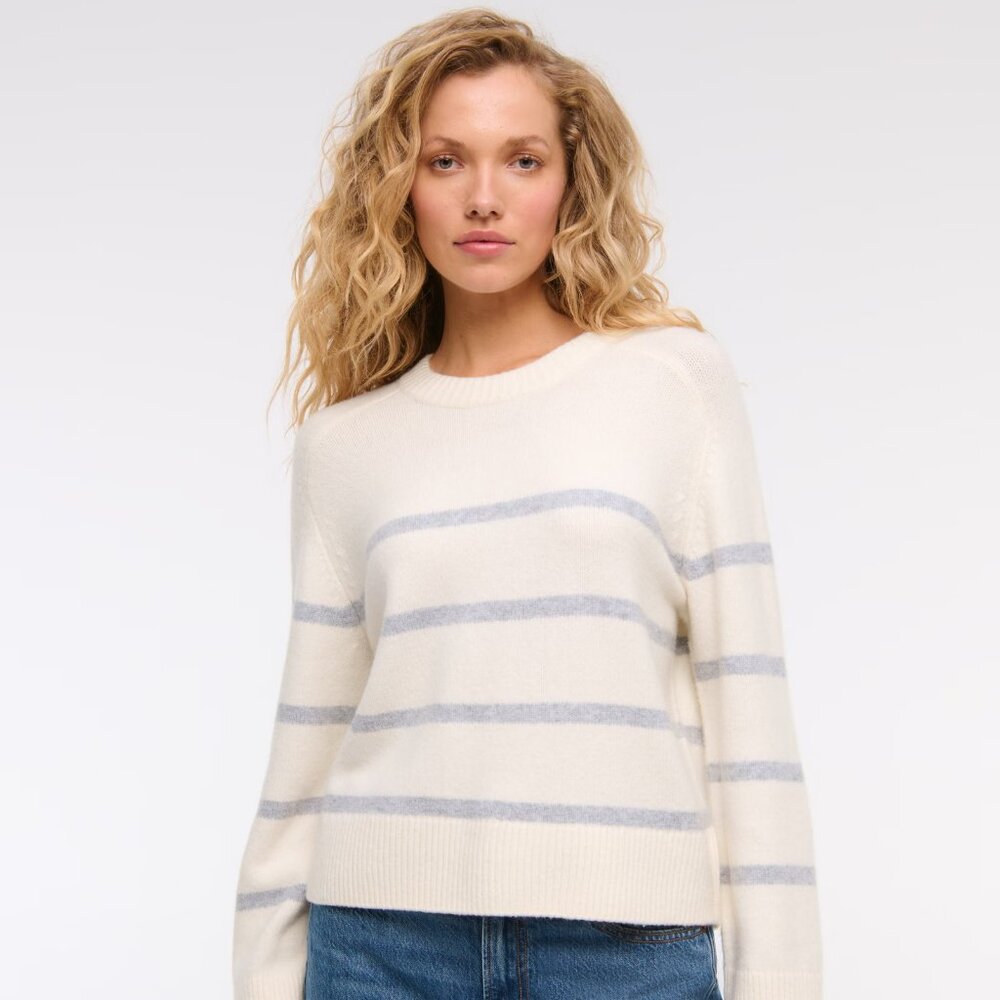 Abercrombie & Fitch The A&F Madeline Crew Sweater (NWT!)